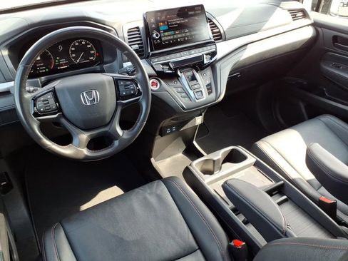 Used 2025 Honda Odyssey Sport-L image 4
