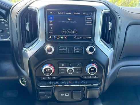Used 2021 GMC Sierra 1500 SLT w/ SLT Premium Package AWD/4WD image 13