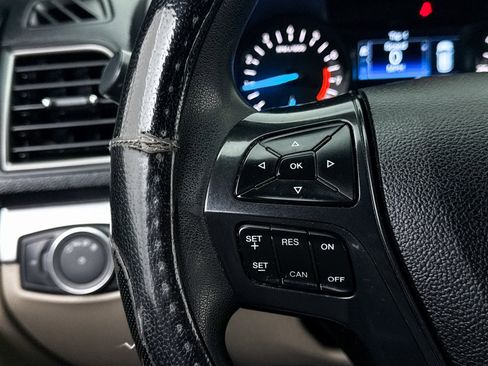 Used 2018 Ford Explorer 4WD image 19