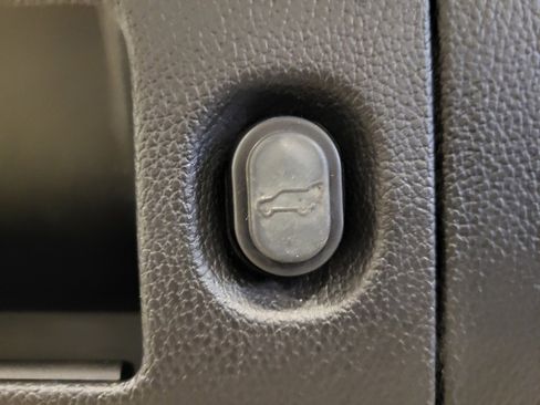 Used 2019 GMC Yukon Denali w/ Denali Ultimate Package image 21