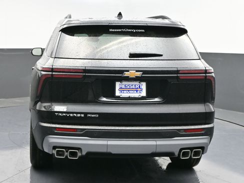 New 2026 Chevrolet Traverse LT w/ Driver Confidence Package AWD/4WD image 6