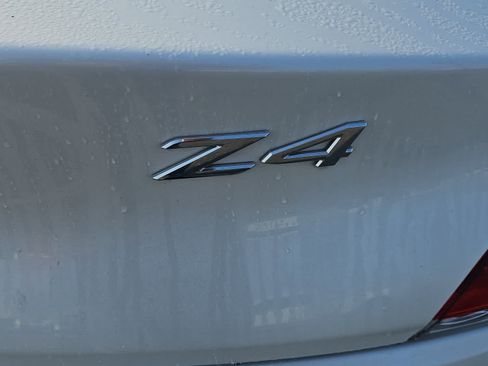 Used 2016 BMW Z4 sDrive35is image 16