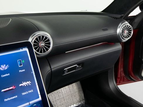 Used 2022 Mercedes-Benz SL 63 AMG 4MATIC image 28