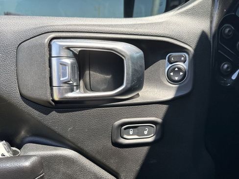 Used 2020 Jeep Gladiator Sport w/ Quick Order Package 24S AWD/4WD image 20