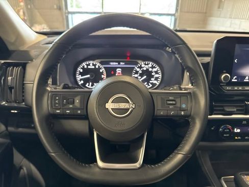 Certified 2024 Nissan Pathfinder SV w/ SV Premium Package AWD/4WD image 25