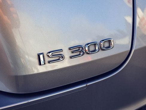 Used 2023 Lexus IS 300 w/ Premium Package image 10