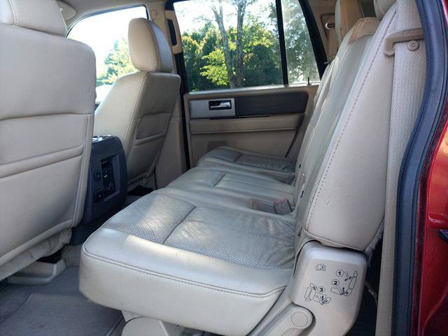 Used 2014 Ford Expedition EL XLT w/ Equipment Group 202A AWD/4WD image 15