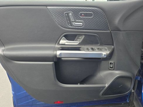 Certified 2025 Mercedes-Benz GLB 250 4MATIC image 35