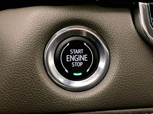 Used 2023 Chevrolet Colorado ZR2 w/ ZR2 Convenience Package III AWD/4WD image 32