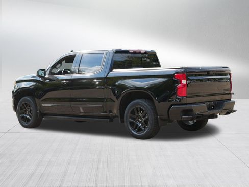 Used 2024 Chevrolet Silverado 1500 High Country w/ Midnight Edition AWD/4WD image 5