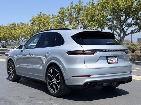 Used 2021 Porsche Cayenne Turbo AWD/4WD image 7