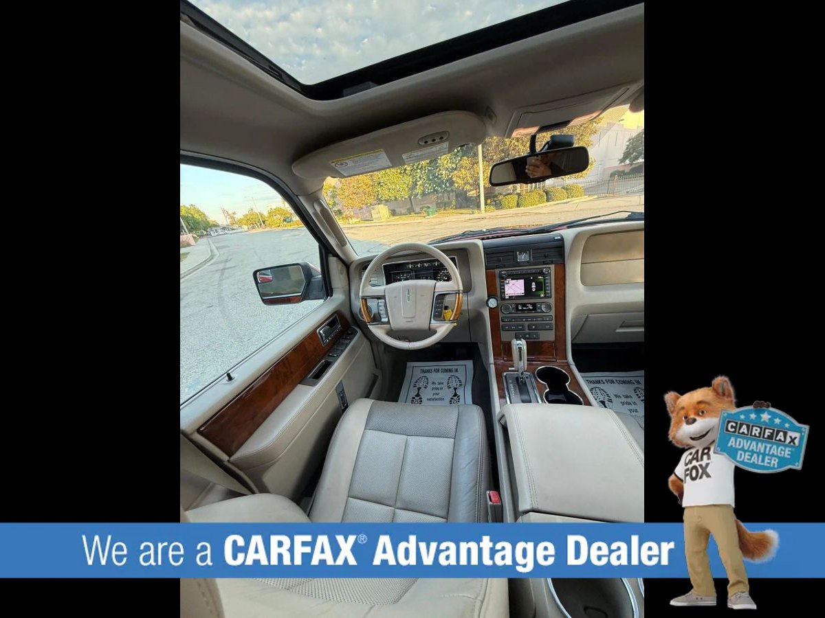 Used 2014 Lincoln Navigator 4WD image 45