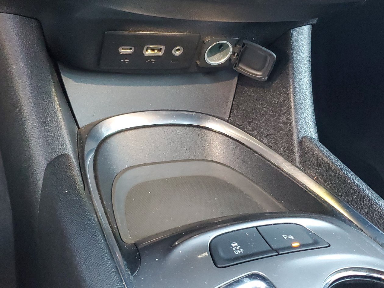Used 2025 Chevrolet Malibu LT FWD image 24