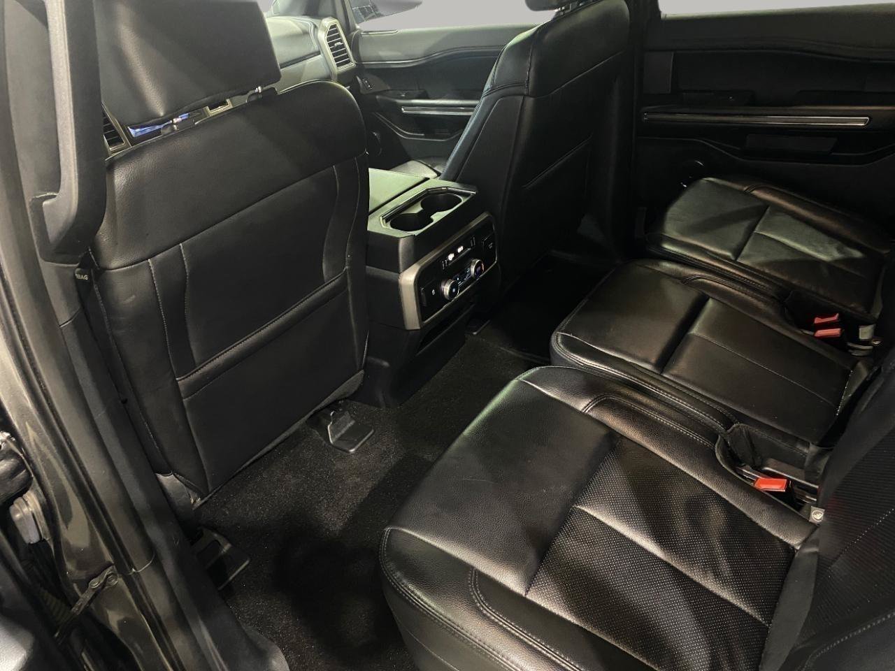 Used 2020 Ford Expedition XLT w/ Equipment Group 202A AWD/4WD image 17