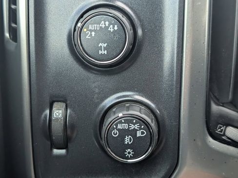 Used 2018 Chevrolet Silverado 1500 LT w/ Texas Edition image 12