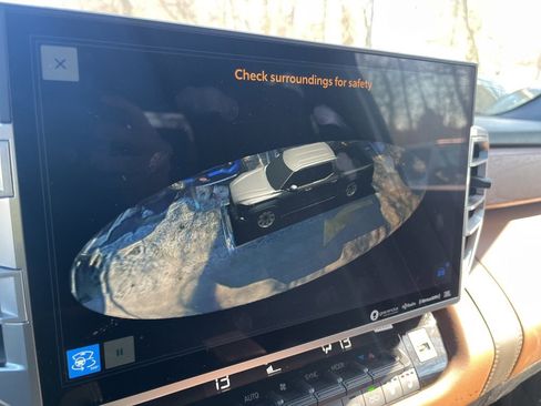 Used 2024 Toyota Tundra 1794 Edition image 9