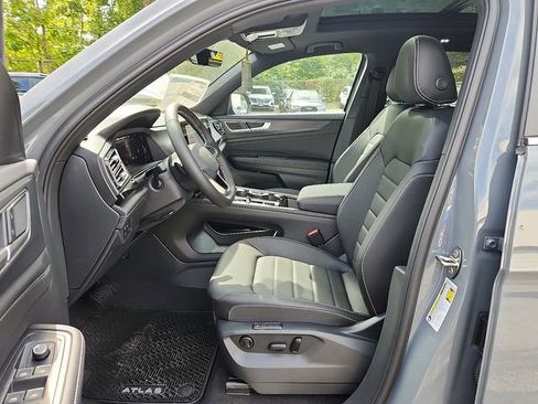 New 2026 Volkswagen Atlas Cross Sport SEL image 8