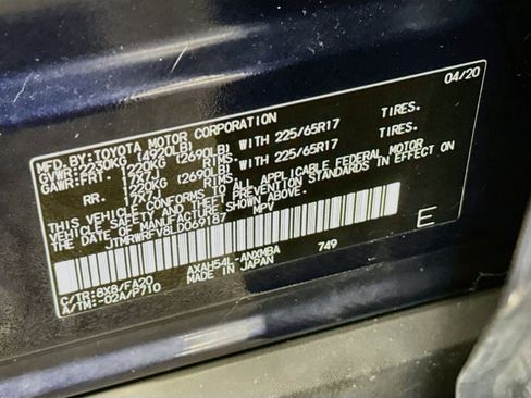 Used 2020 Toyota RAV4 XLE w/ Convenience Package AWD/4WD image 12