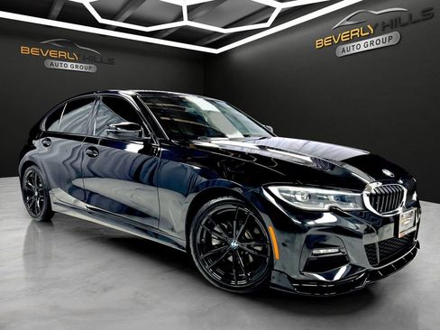 Used 2022 BMW 330i xDrive Sedan w/ M Sport Package image 7