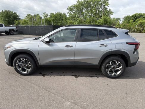 New 2026 Chevrolet Trax LT FWD image 11