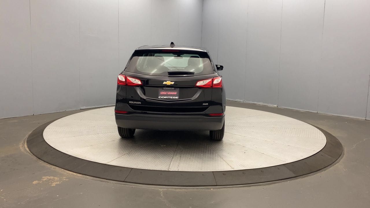 Used 2019 Chevrolet Equinox LS AWD/4WD image 4