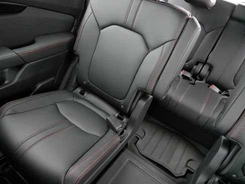 Certified 2025 Honda Pilot TrailSport image 12