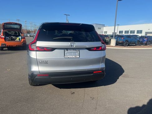 Used 2023 Honda CR-V EX image 4