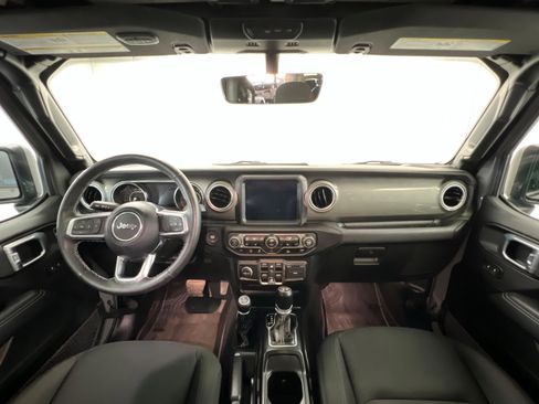 Used 2023 Jeep Wrangler Sahara w/ Cold Weather Group image 9