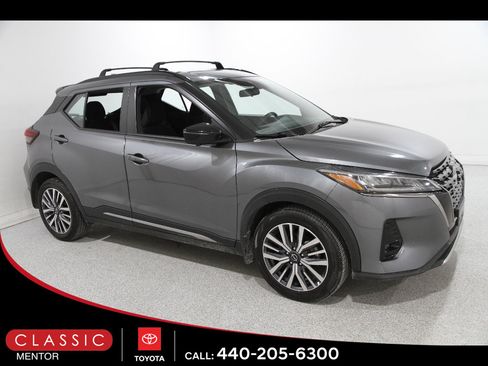Used 2024 Nissan Kicks SR w/ Exterior Package FWD image 1