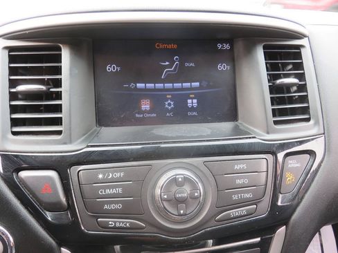 Used 2018 Nissan Pathfinder 4WD image 19