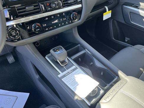 New 2026 Nissan Pathfinder SL AWD/4WD image 26