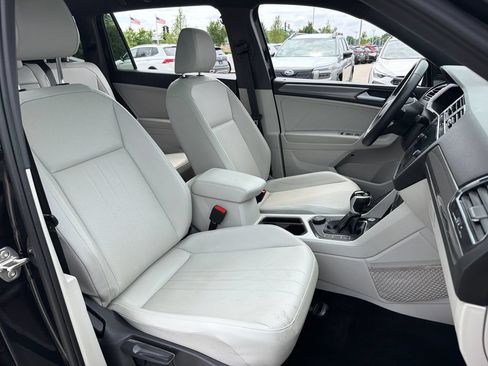 Certified 2023 Volkswagen Tiguan SE R-Line AWD/4WD image 26