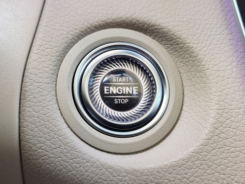 Used 2022 Mercedes-Benz GLC 300 image 18