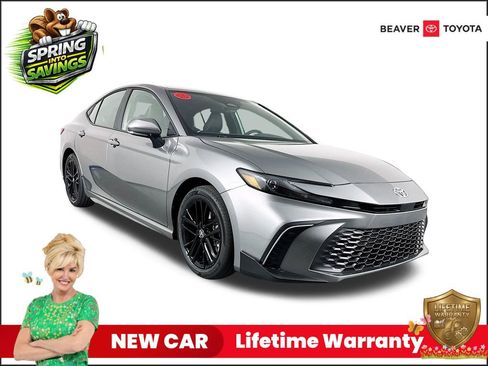 New 2026 Toyota Camry SE image 1