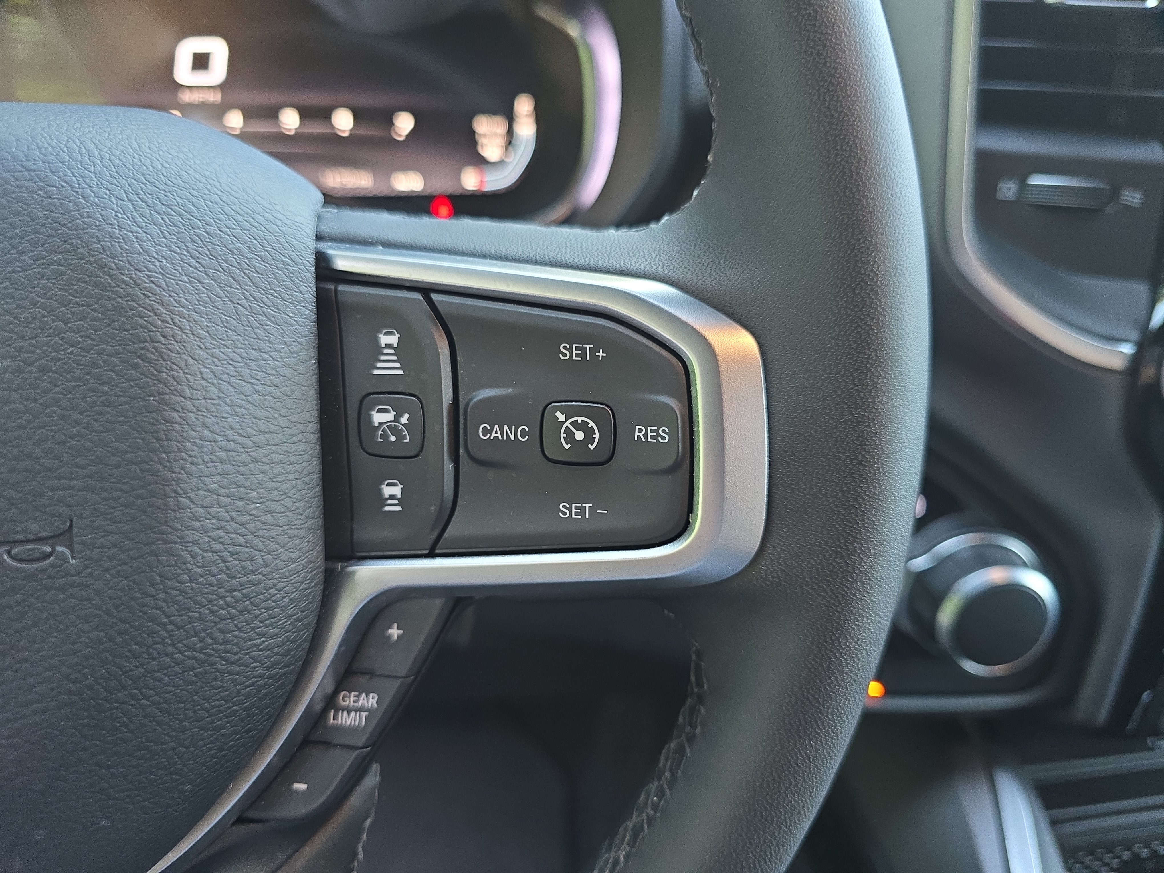 Used 2025 RAM 1500 Big Horn AWD/4WD image 18