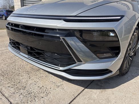 Used 2025 Hyundai Sonata Limited image 15