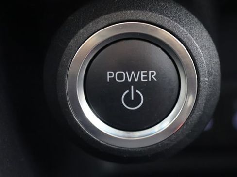 Used 2024 Toyota Venza LE image 16