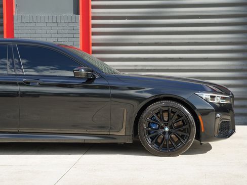 Used 2021 BMW 740i xDrive w/ M Sport Package image 8