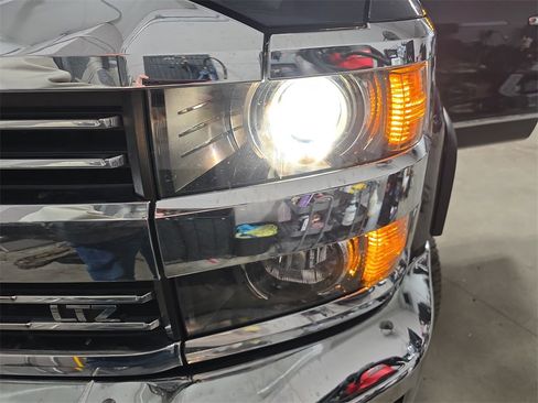 Certified 2017 Chevrolet Silverado 2500 LTZ w/ Duramax Plus Package image 31