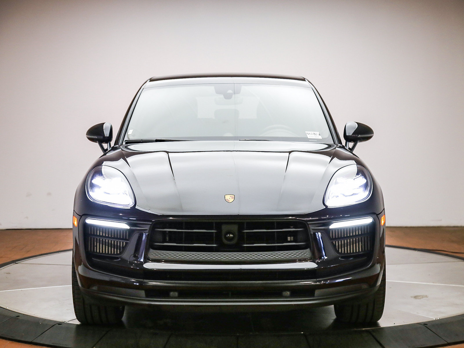 Certified 2023 Porsche Macan S AWD/4WD image 10
