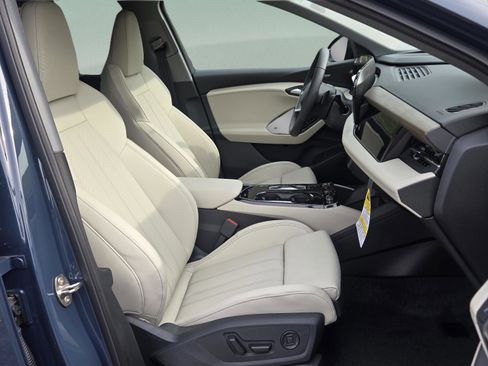 New 2025 Audi Q6 e-tron Premium Plus image 16