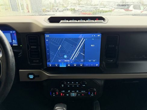Used 2022 Ford Bronco Wildtrak image 20