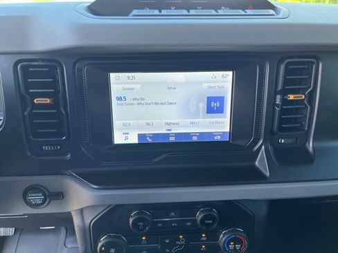 Used 2021 Ford Bronco Badlands image 15