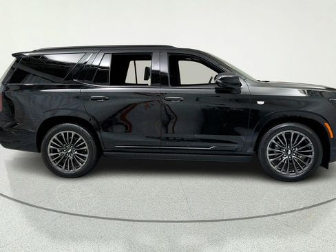 Certified 2025 Cadillac Escalade Sport Platinum w/ LPO, Floor Liner Package AWD/4WD image 6