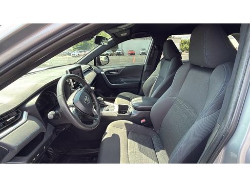 Certified 2024 Toyota RAV4 SE w/ Weather Package AWD/4WD image 32