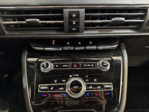 Used 2022 Lincoln Corsair AWD w/ Equipment Group 101A image 18