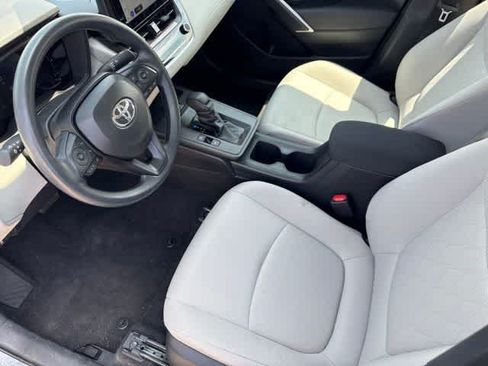 Used 2026 Toyota Corolla Cross L FWD image 9