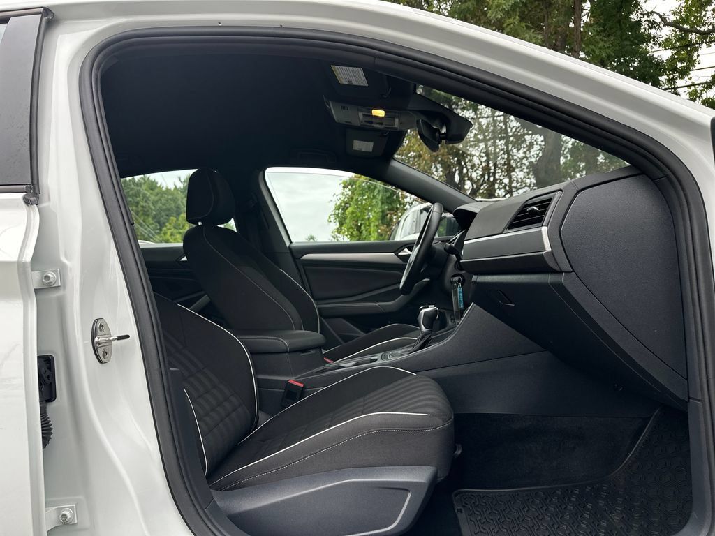 Used 2024 Volkswagen Jetta Sport FWD image 20