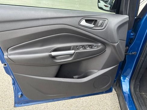 Used 2018 Ford Escape SE AWD/4WD image 16