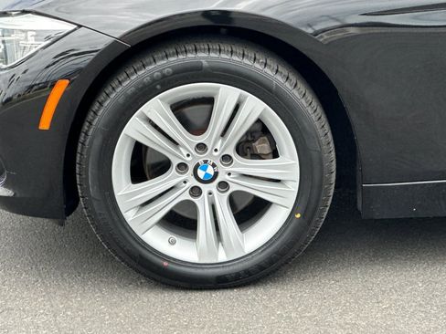 Used 2018 BMW 330i xDrive Sedan AWD/4WD image 25